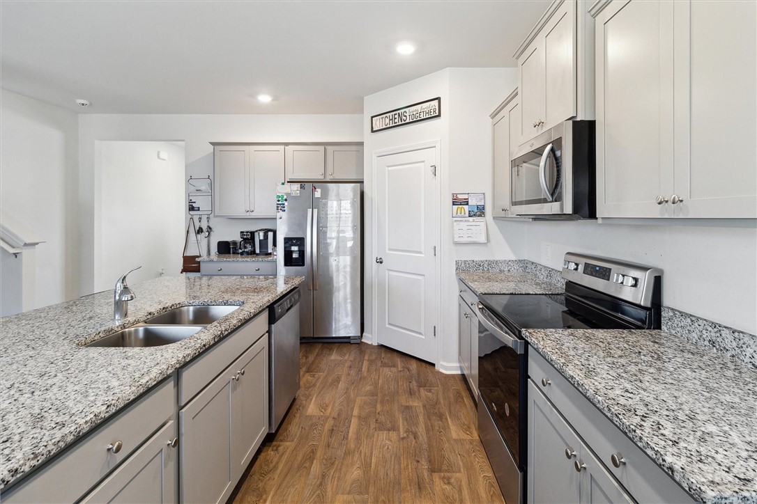 352 Wedge Circle Property Photo 10
