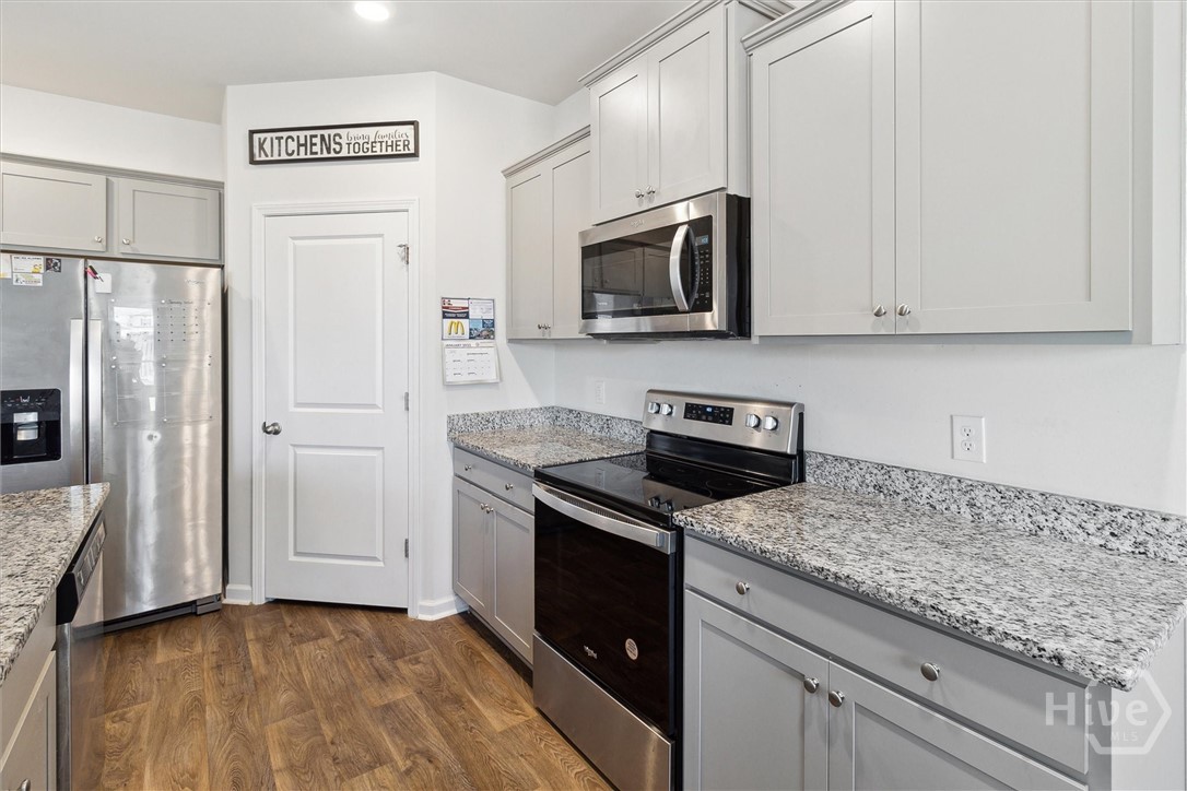 352 Wedge Circle Property Photo 11