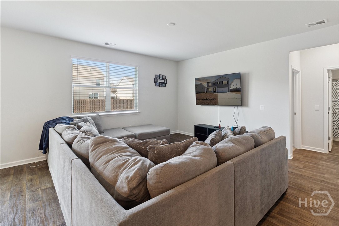 352 Wedge Circle Property Photo 14
