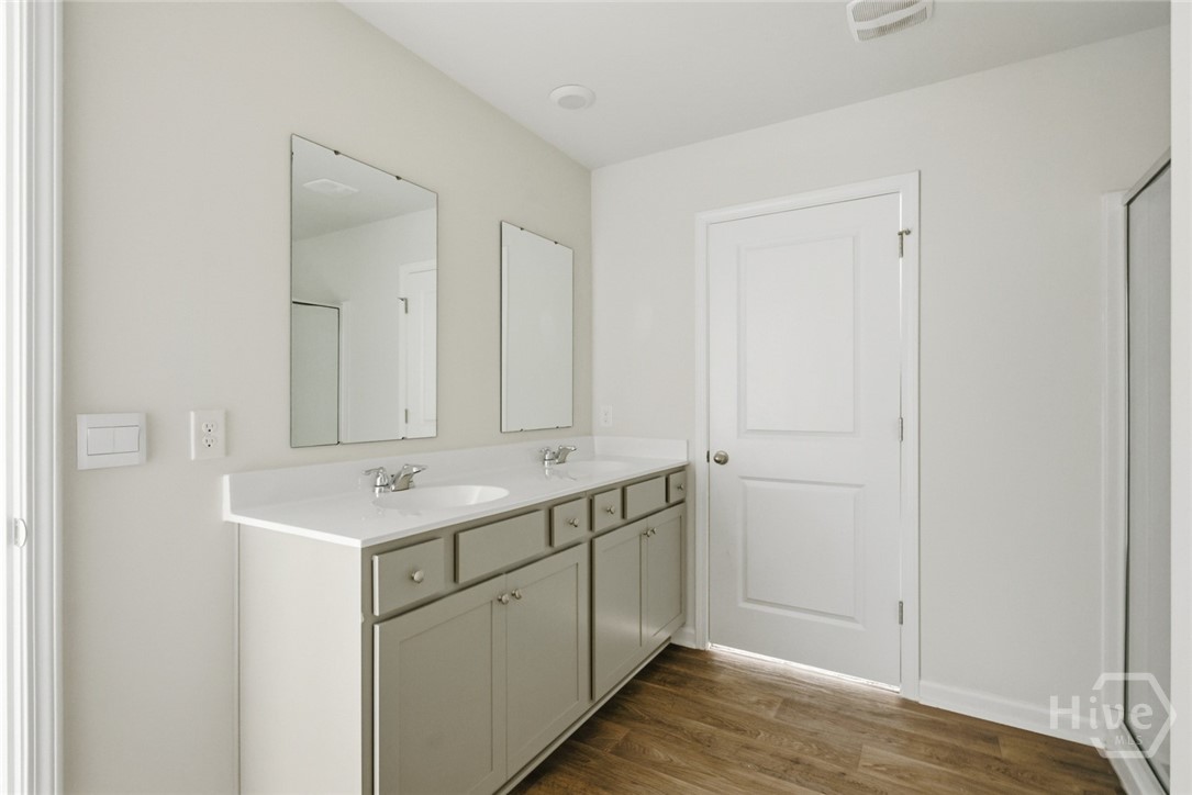 352 Wedge Circle Property Photo 54