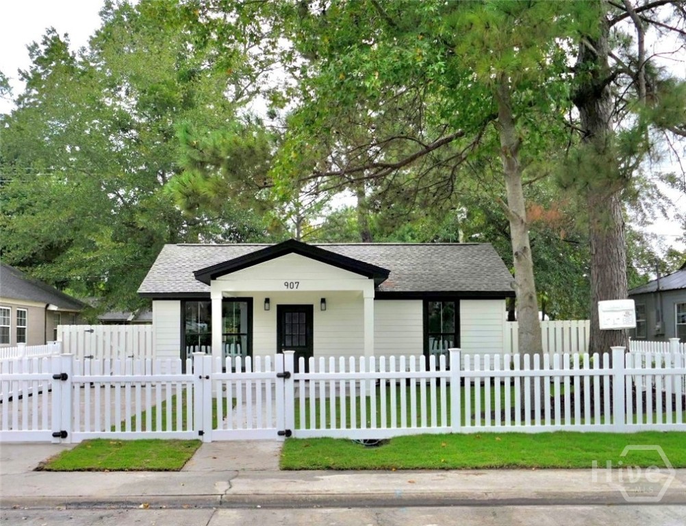 907 Cubbedge Street Property Photo 1