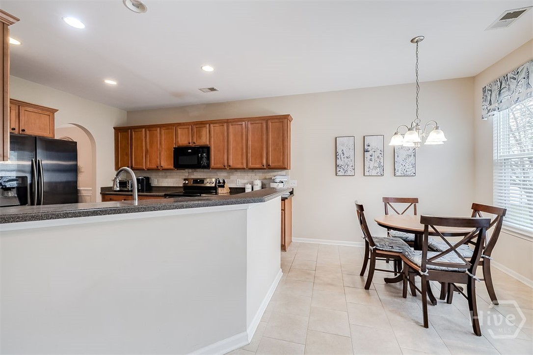 103 Cobblers Court Property Photo 24