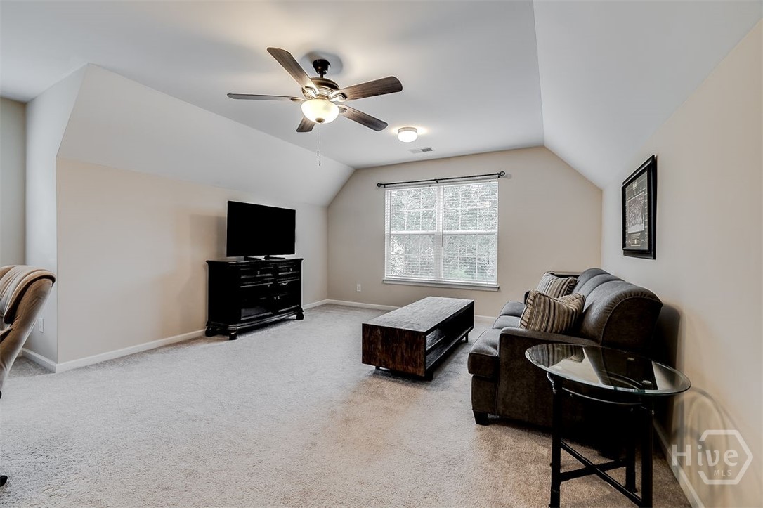 103 Cobblers Court Property Photo 40