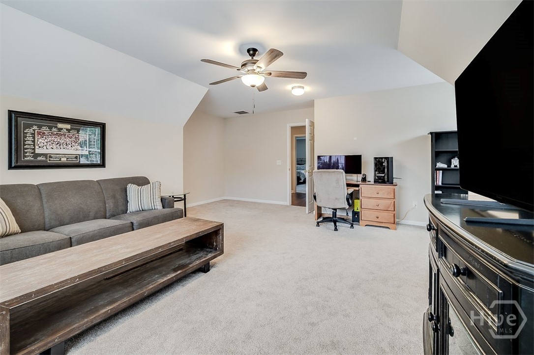 103 Cobblers Court Property Photo 41