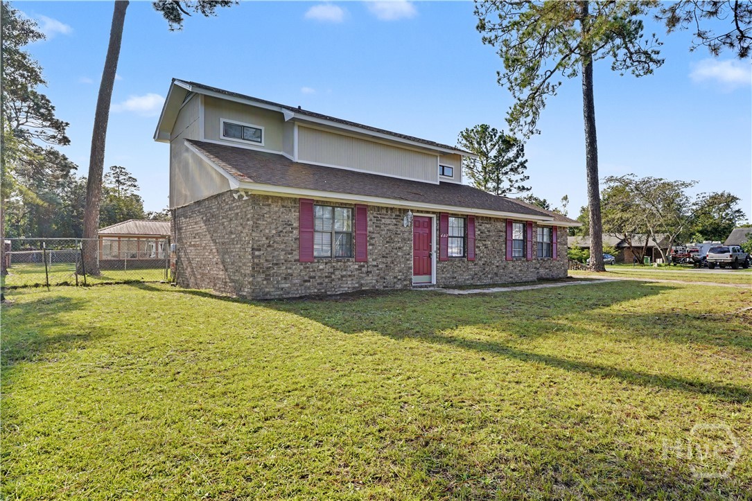607 Slade Street Property Photo 2