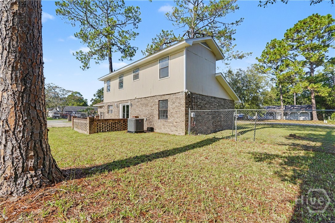 607 Slade Street Property Photo 43