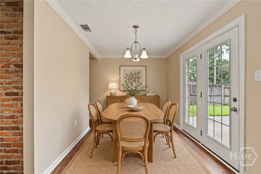 210 Treasure Loop Property Photo 9