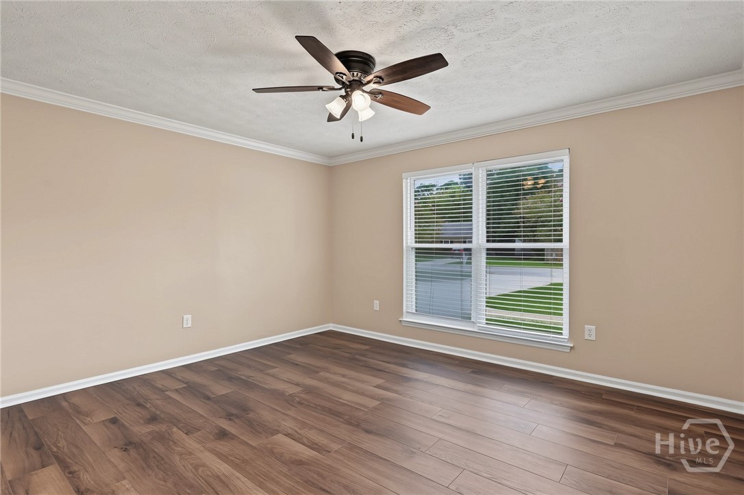 210 Treasure Loop Property Photo 13
