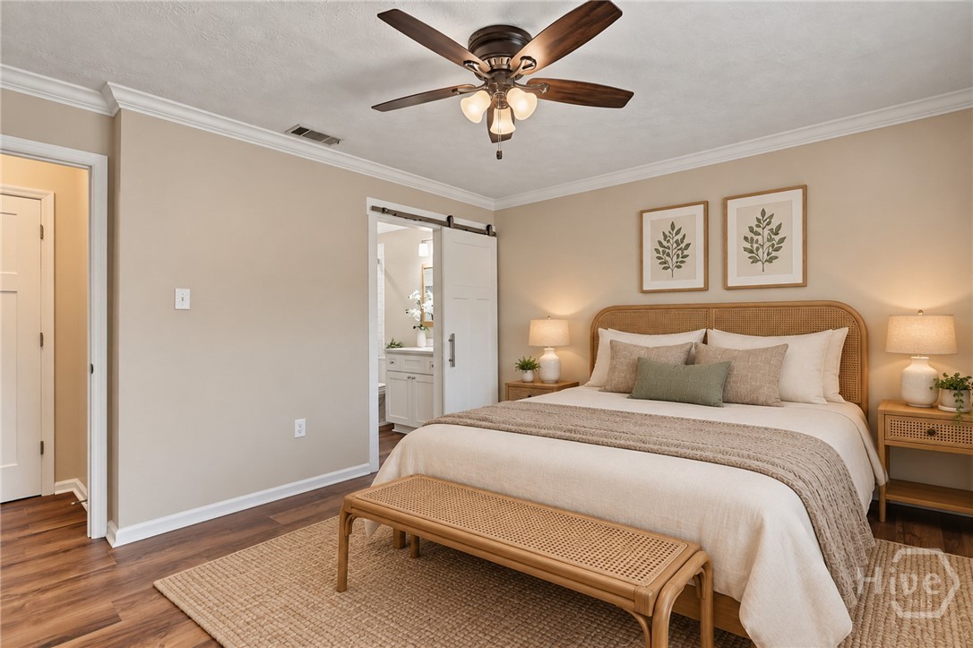 210 Treasure Loop Property Photo 14