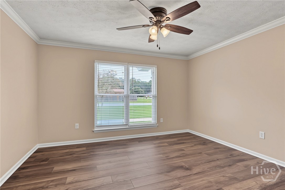 210 Treasure Loop Property Photo 17