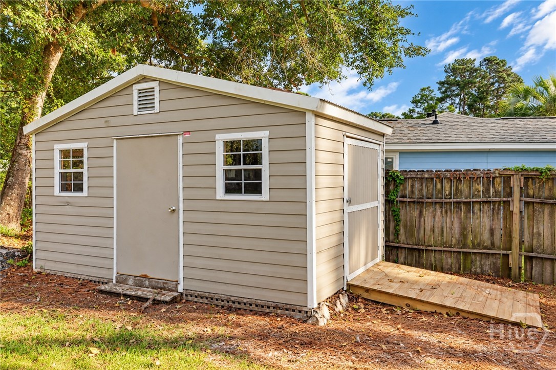 210 Treasure Loop Property Photo 27