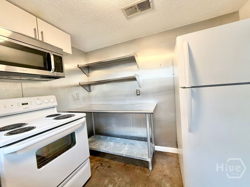 6501 Habersham Street 14 Property Photo 5
