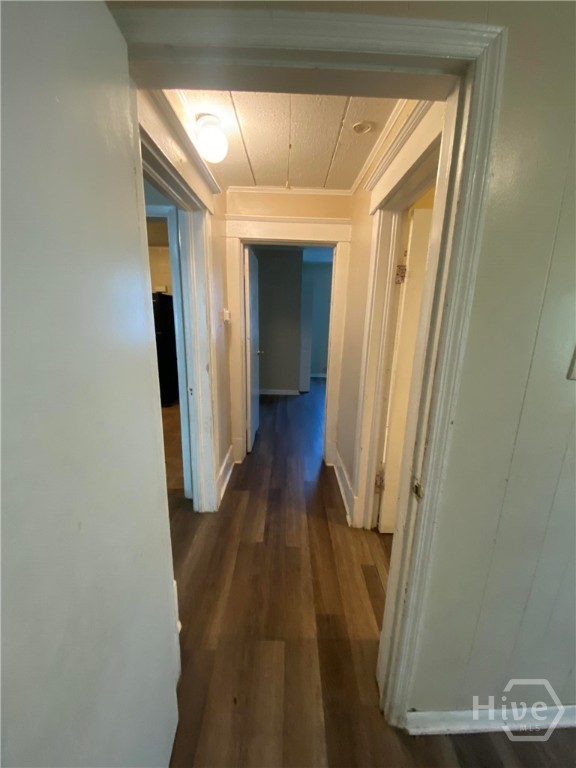 806 E 32nd Street Property Photo 3