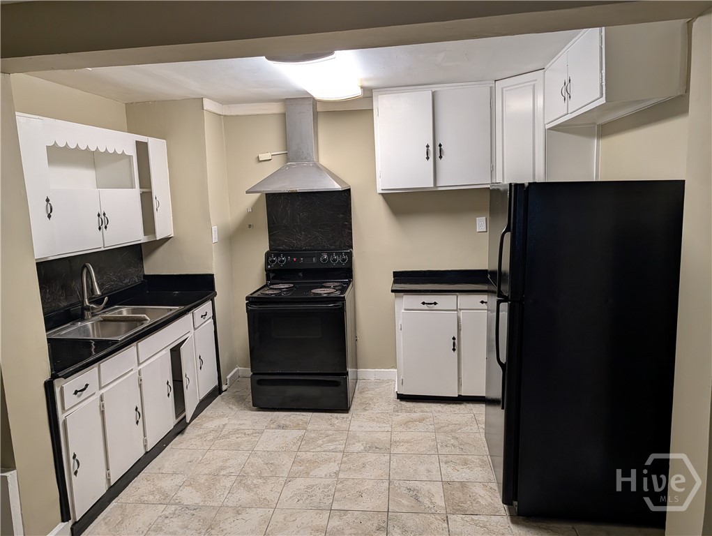 1000 Googe Street Property Photo 6