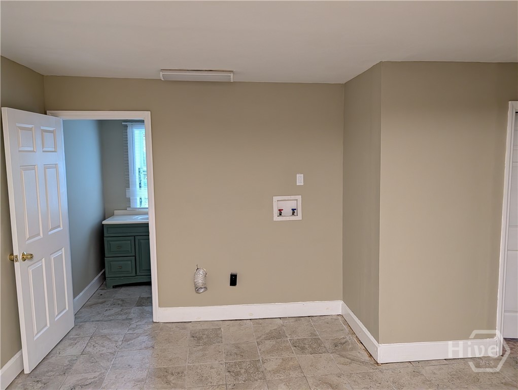 1000 Googe Street Property Photo 7