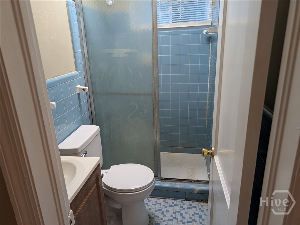 1000 Googe Street Property Photo 11
