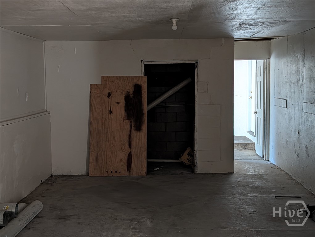1000 Googe Street Property Photo 14