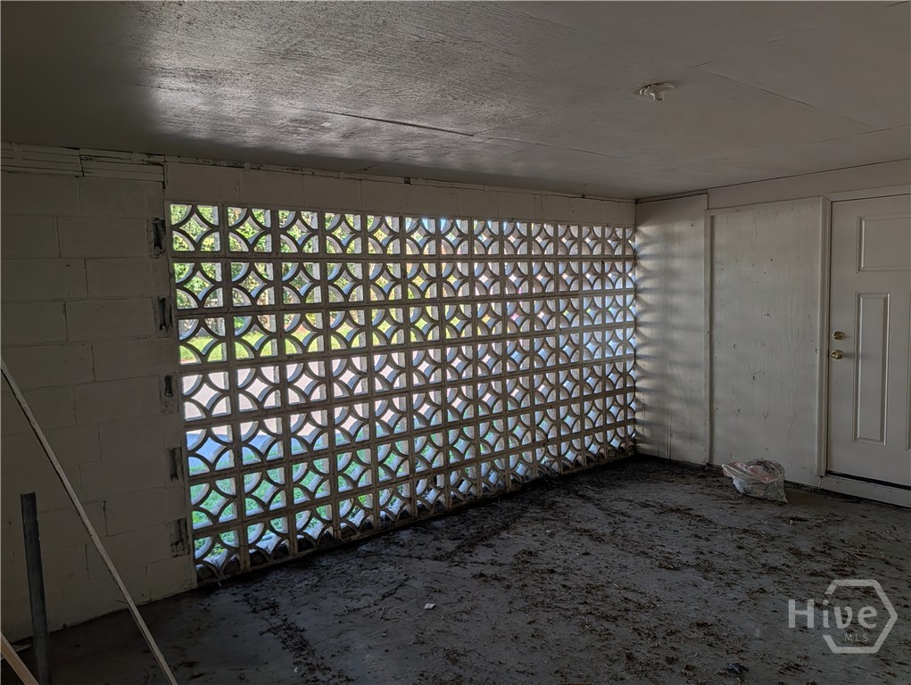 1000 Googe Street Property Photo 18