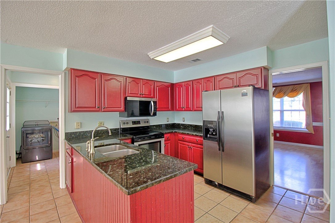 180 Village Lake Drive Property Photo 13
