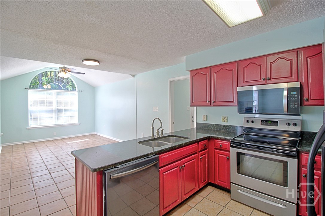 180 Village Lake Drive Property Photo 14