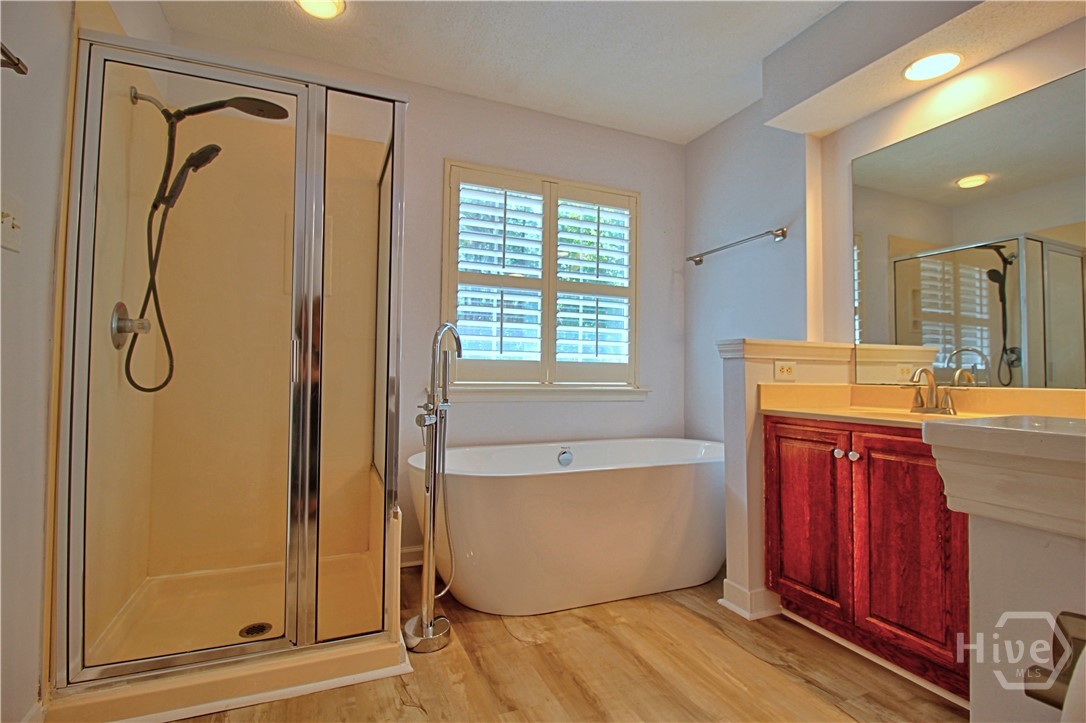180 Village Lake Drive Property Photo 37