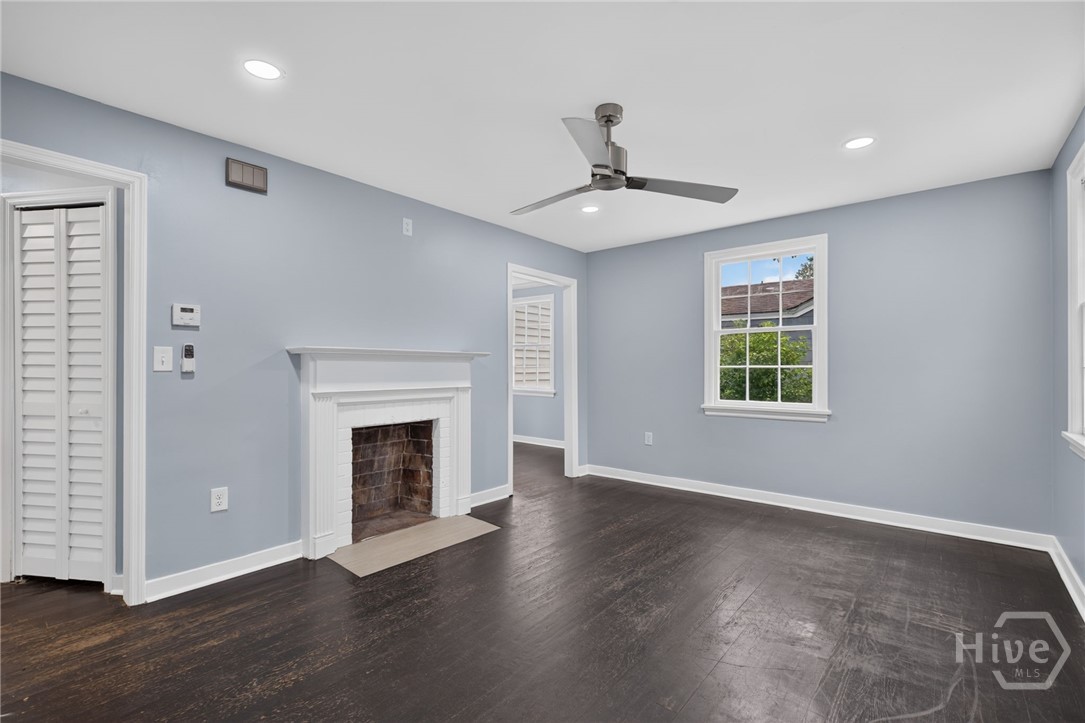 2236 Greenwood Street Property Photo 5