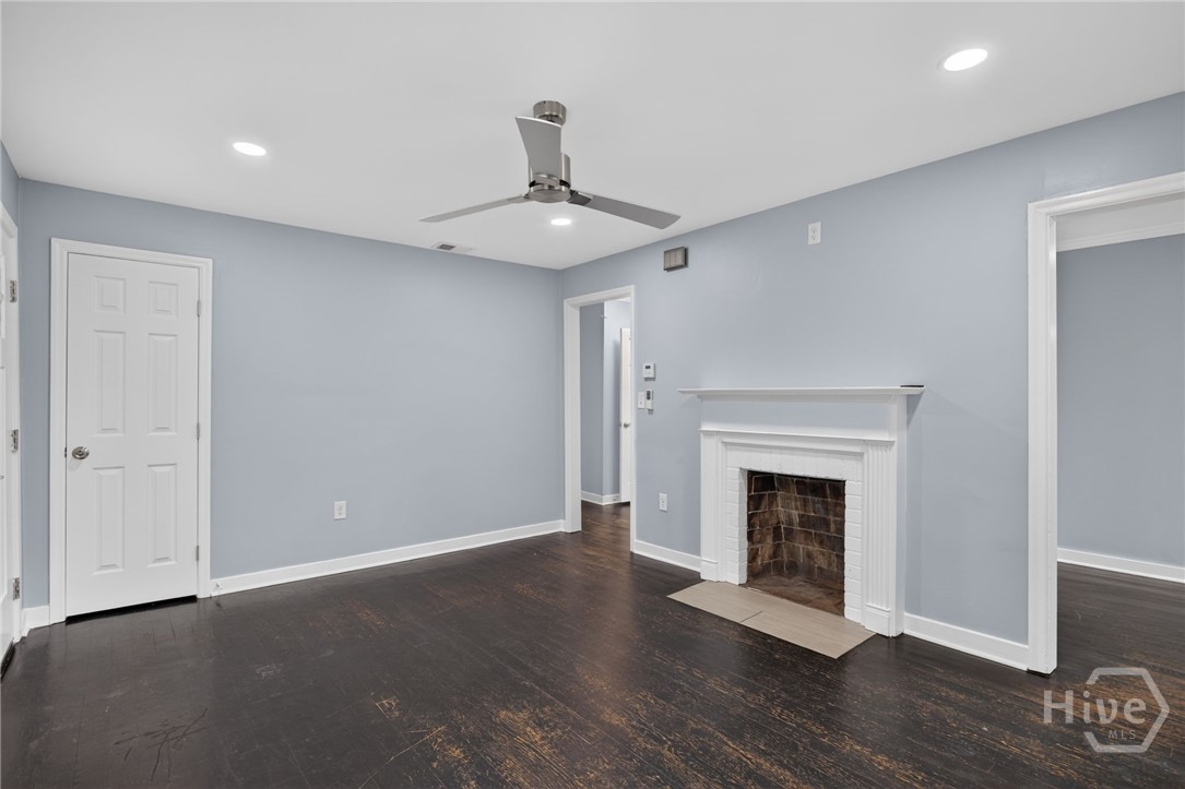 2236 Greenwood Street Property Photo 7