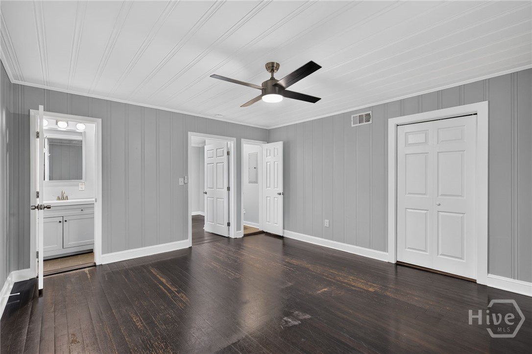 2236 Greenwood Street Property Photo 12