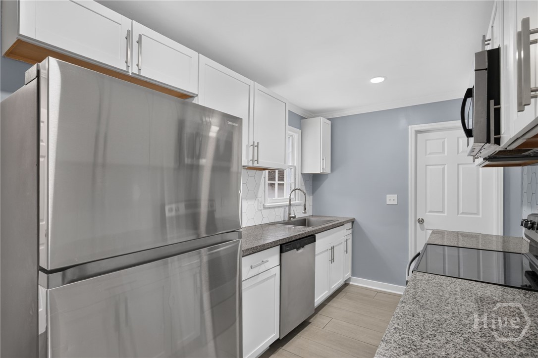 2236 Greenwood Street Property Photo 16