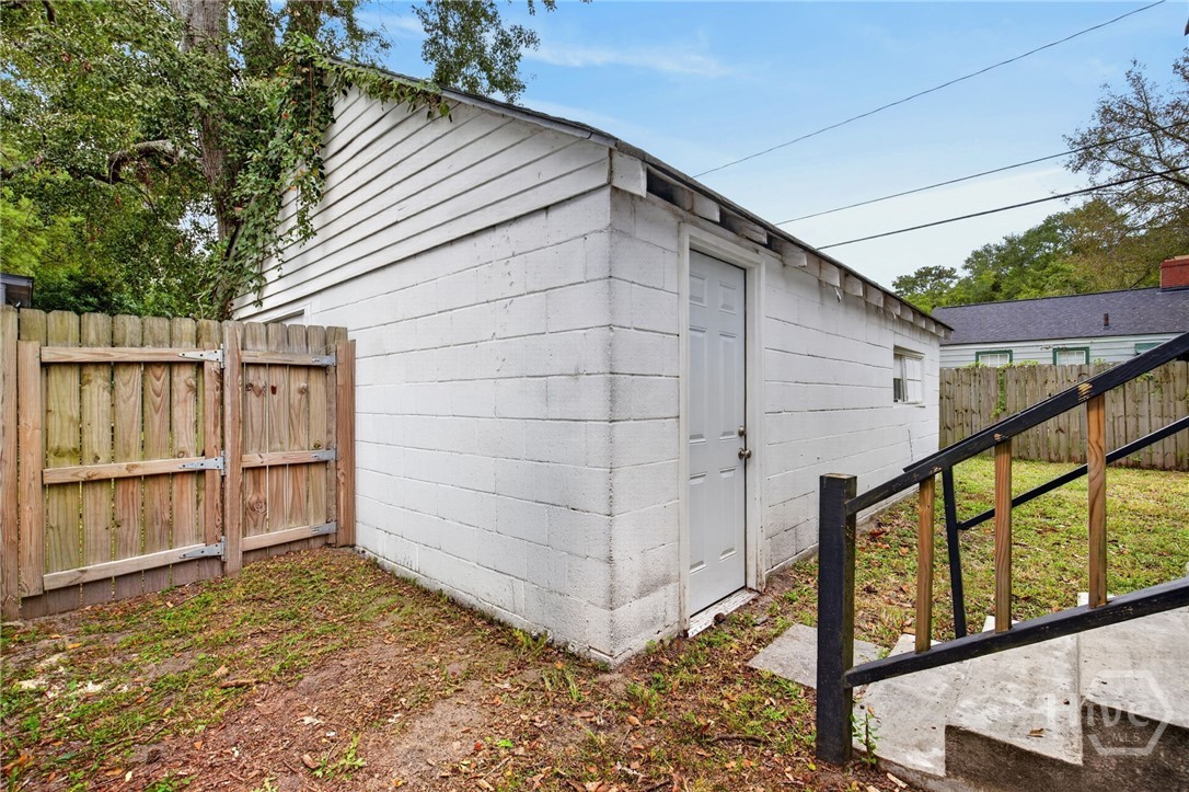 2236 Greenwood Street Property Photo 36