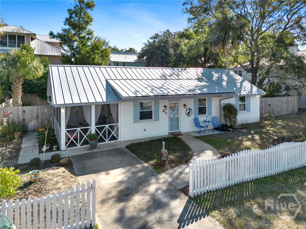 606 Jones Avenue Property Photo 1