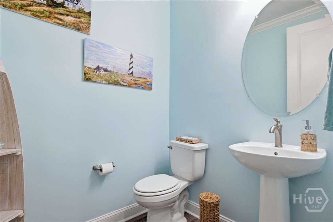 1267 Parrot Property Photo 9