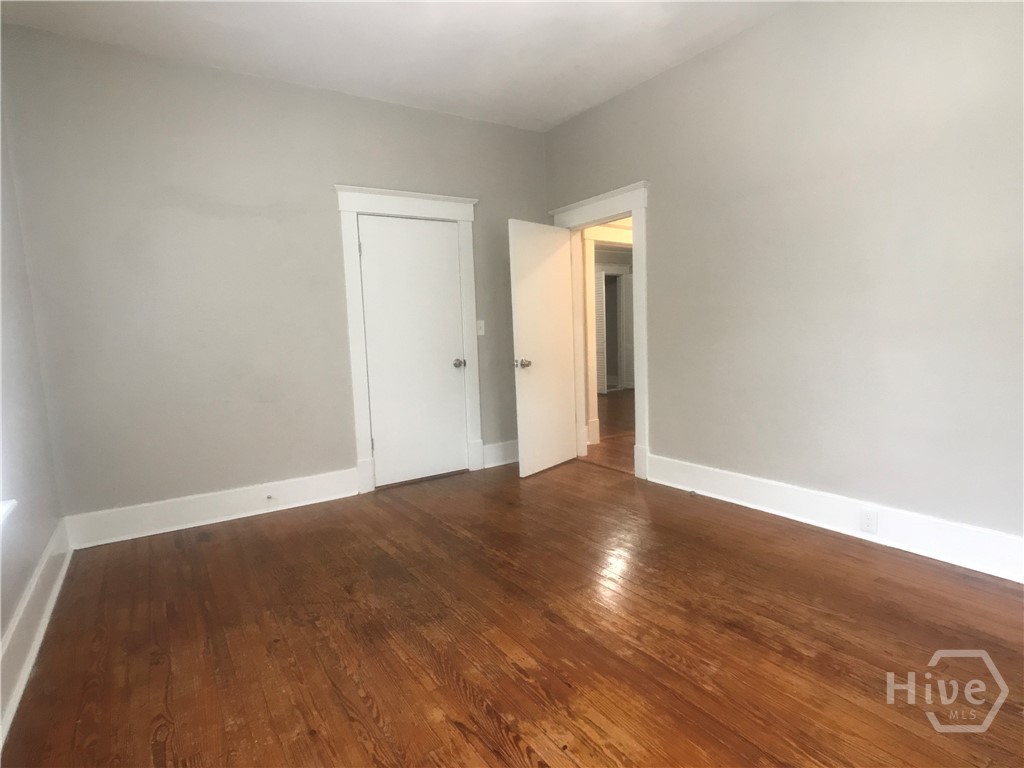 1122 E 37th Street Property Photo 5