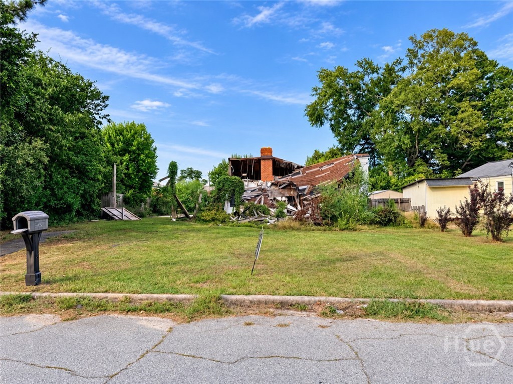 2121 Lake Avenue Property Photo 3