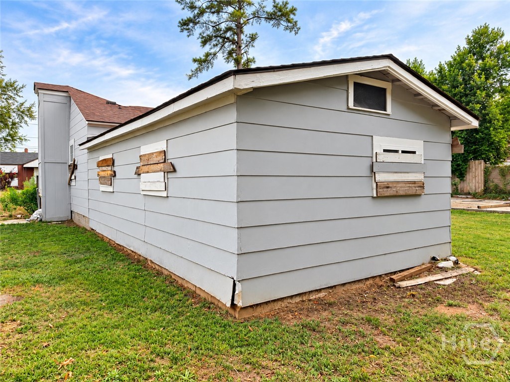 2121 Lake Avenue Property Photo 4