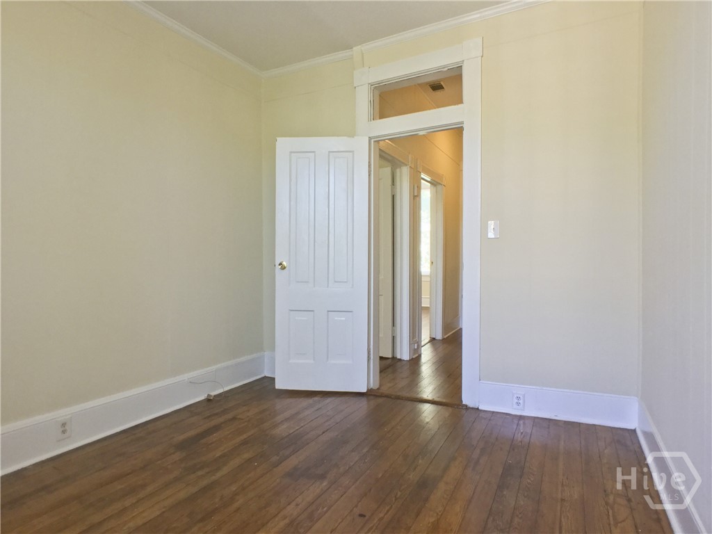 407 E Park Avenue A Property Photo 4