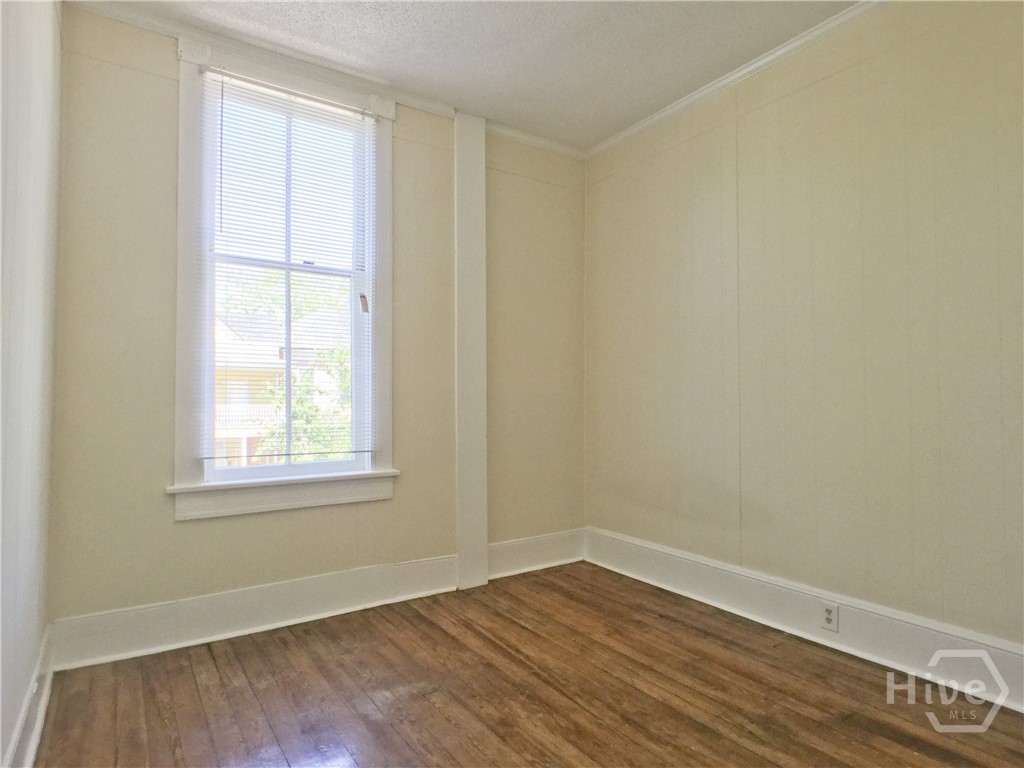 407 E Park Avenue A Property Photo 5