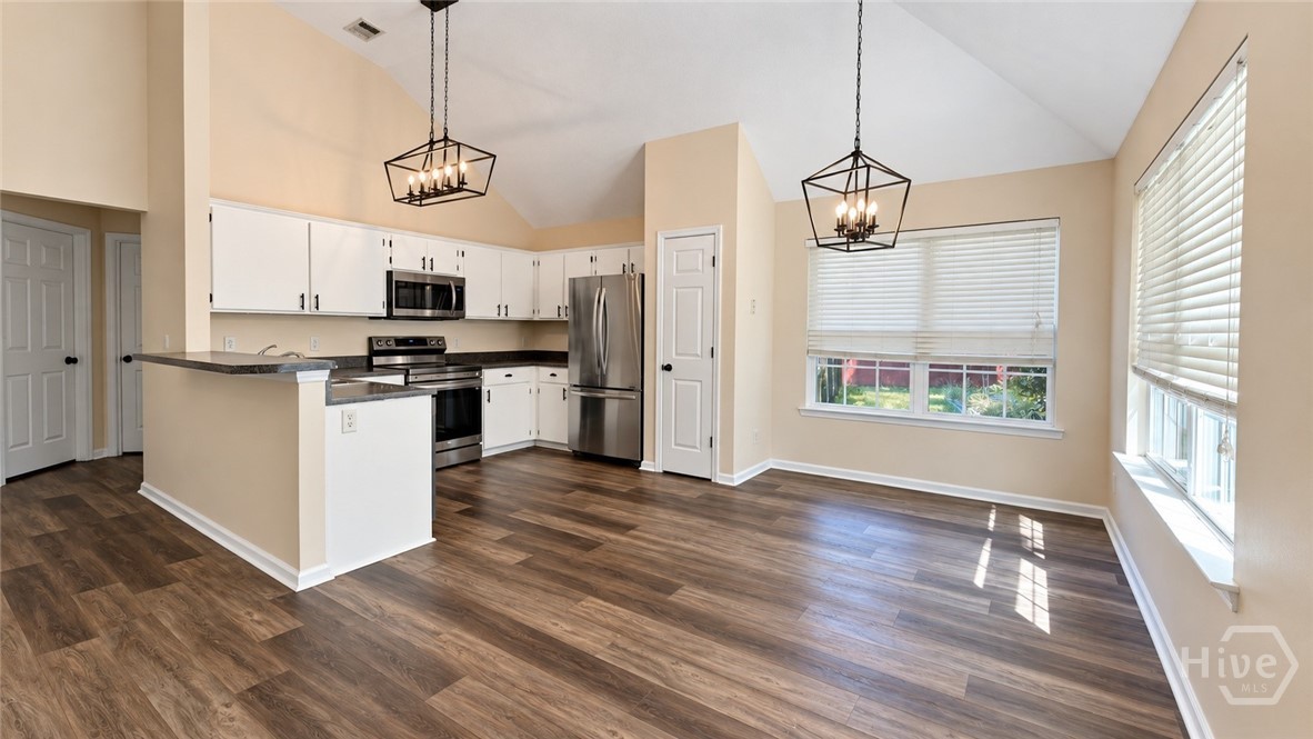 12 Ashwood Court Property Photo 7