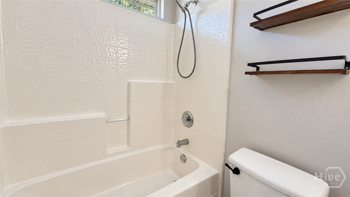 12 Ashwood Court Property Photo 18