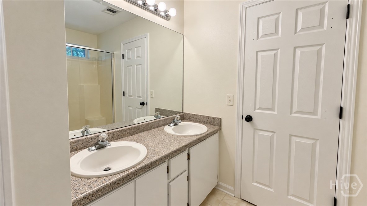 12 Ashwood Court Property Photo 37