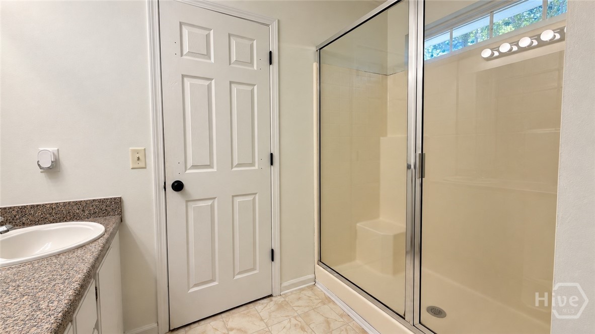 12 Ashwood Court Property Photo 38
