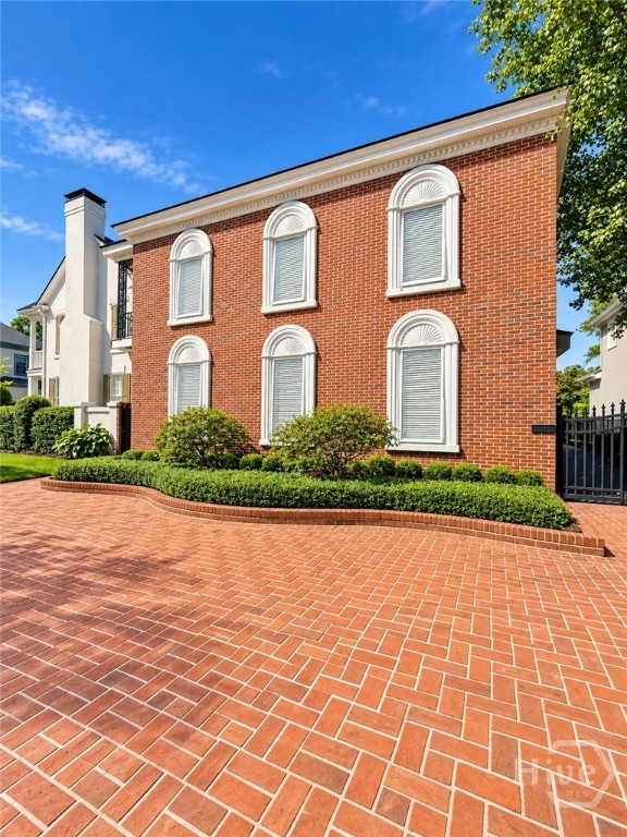 6 Conifer Square Property Photo 2