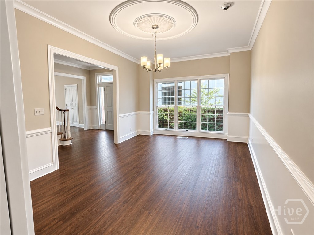 6 Conifer Square Property Photo 13