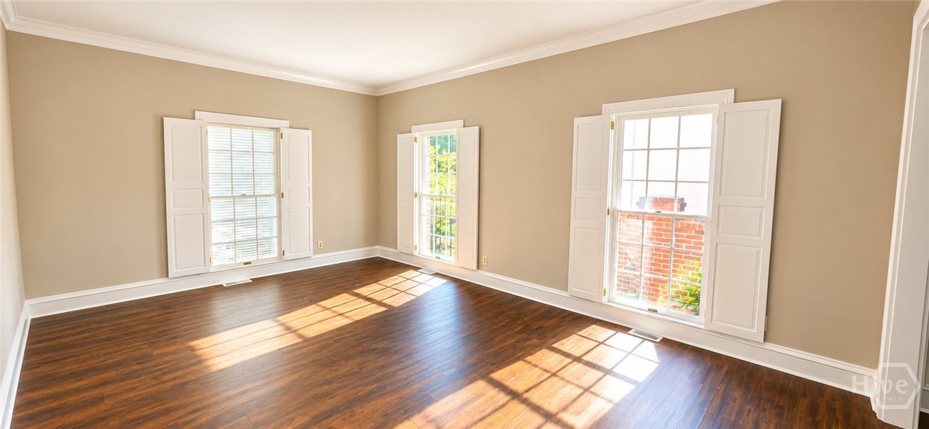 6 Conifer Square Property Photo 20