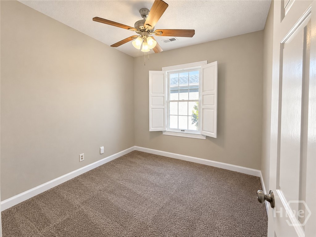 6 Conifer Square Property Photo 34