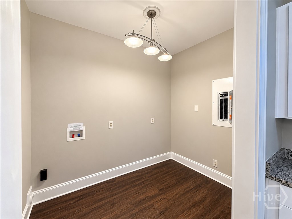 6 Conifer Square Property Photo 42
