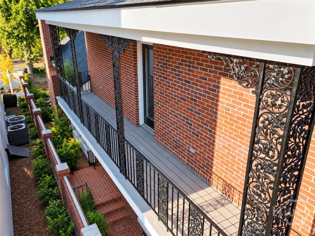 6 Conifer Square Property Photo 47