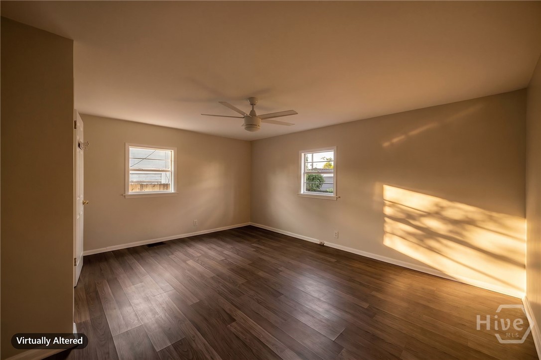 666 E 32nd Street Property Photo 15