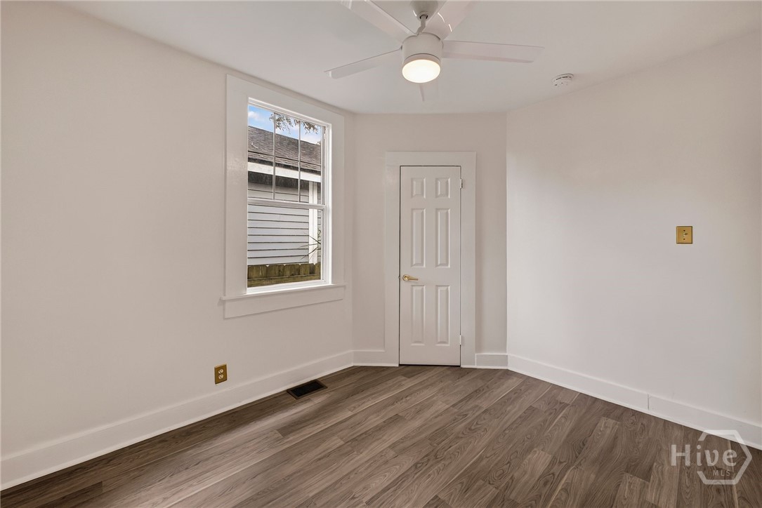 666 E 32nd Street Property Photo 31