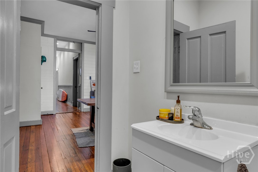 404 E Duffy Street Property Photo 15